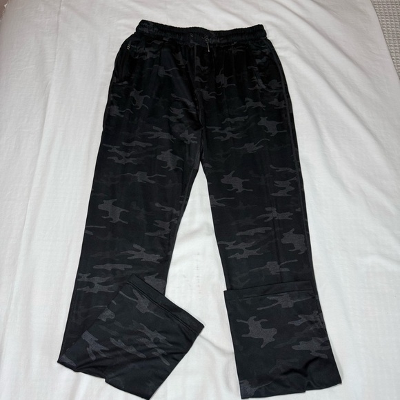 Men’s Fish Hippie The Cabuya Pant Casual Pants Size Medium Black Camo Size Small - Picture 1 of 9